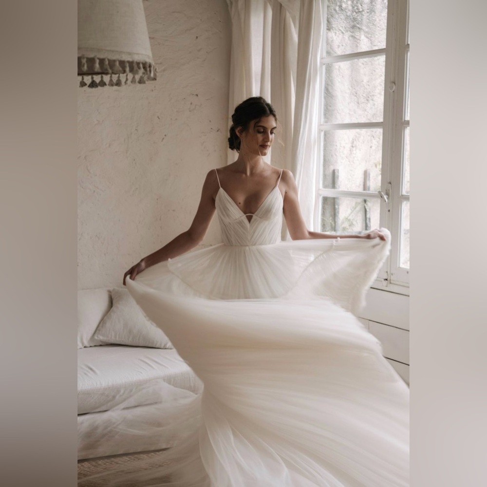 Aleena Leena Santolina wedding dress